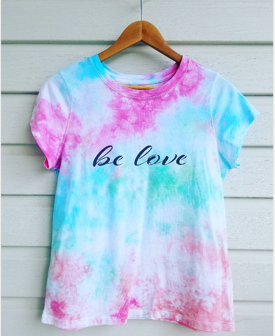 Be Love Stenciled Universal Thread Tshirt, Inspirational Tshirts, Positive Tshirts, Size Medium.